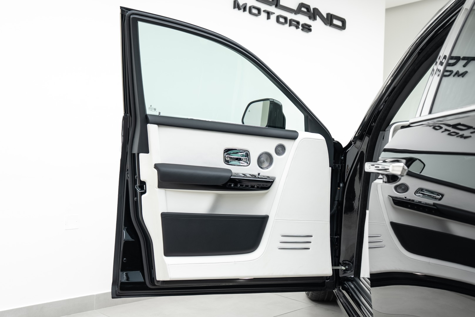 2025 ROLLS ROYCE PHANTOM | HIGH SPECS | VIP REAR SEATS